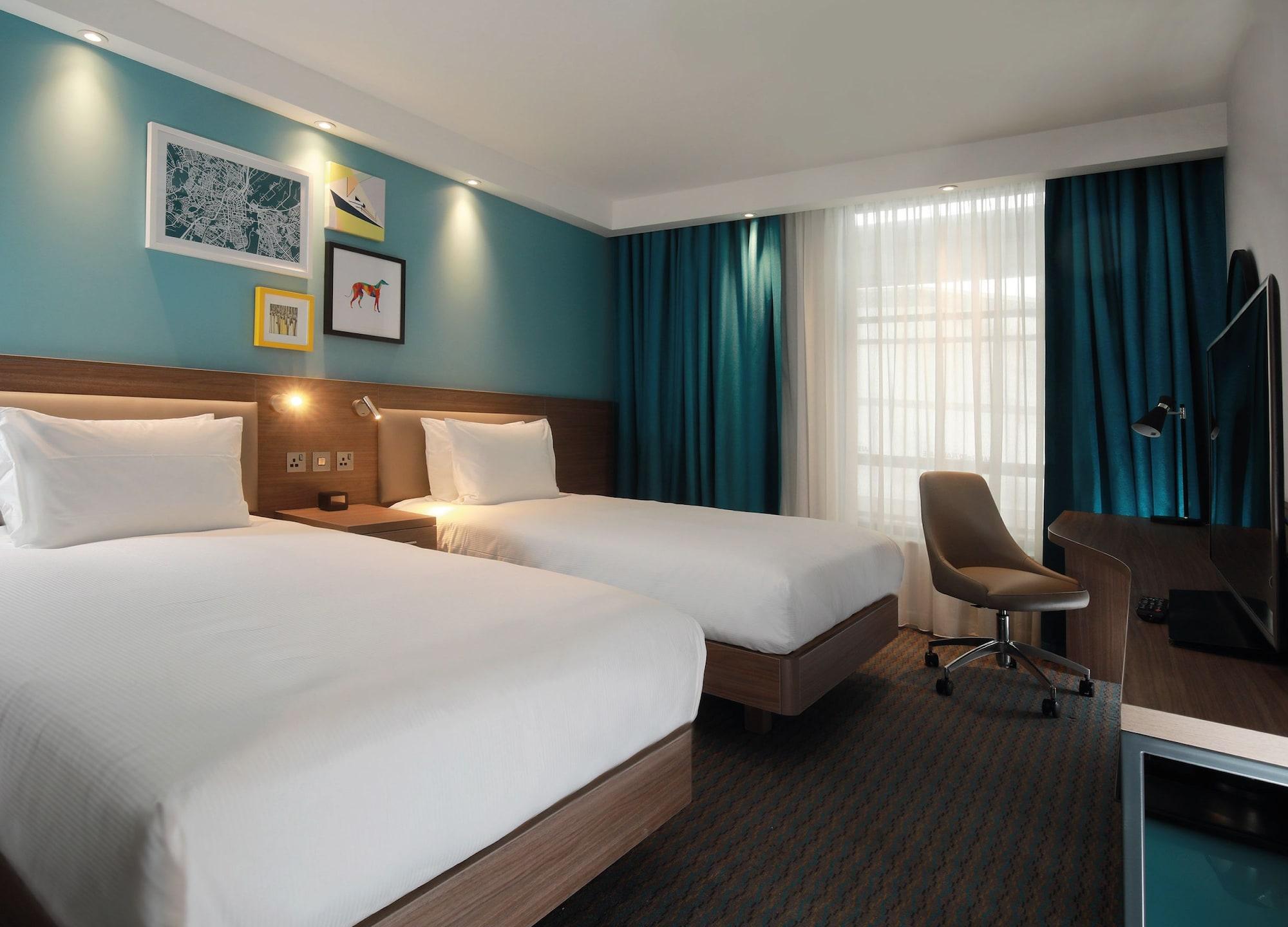 Hampton By Hilton Belfast City Centre Экстерьер фото
