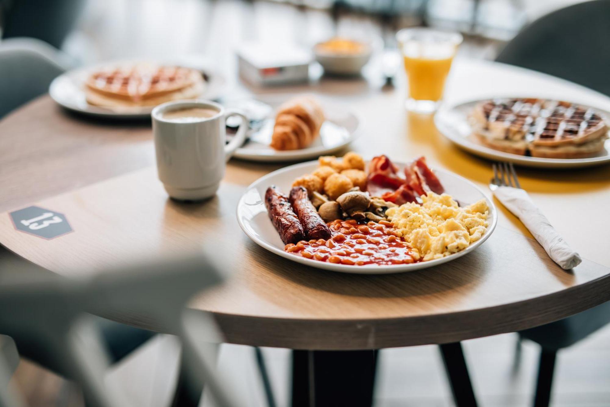Hampton By Hilton Belfast City Centre Экстерьер фото