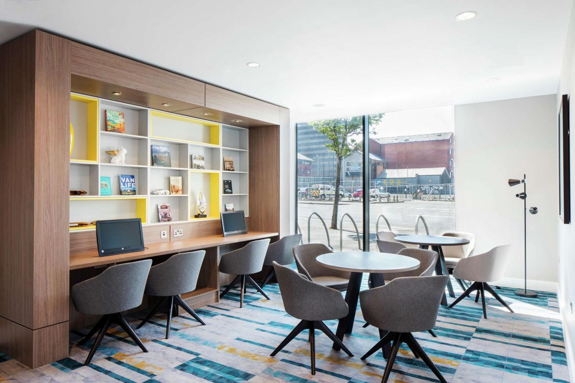 Hampton By Hilton Belfast City Centre Экстерьер фото