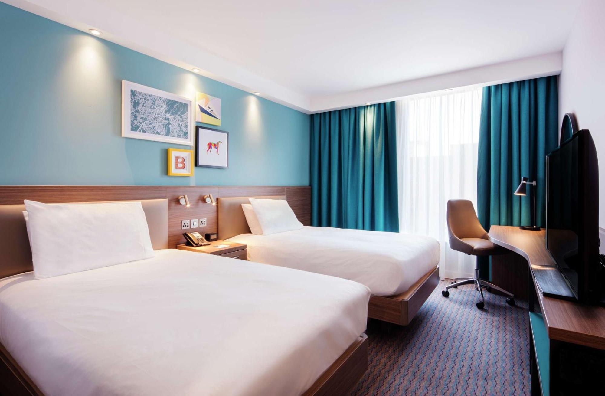 Hampton By Hilton Belfast City Centre Экстерьер фото