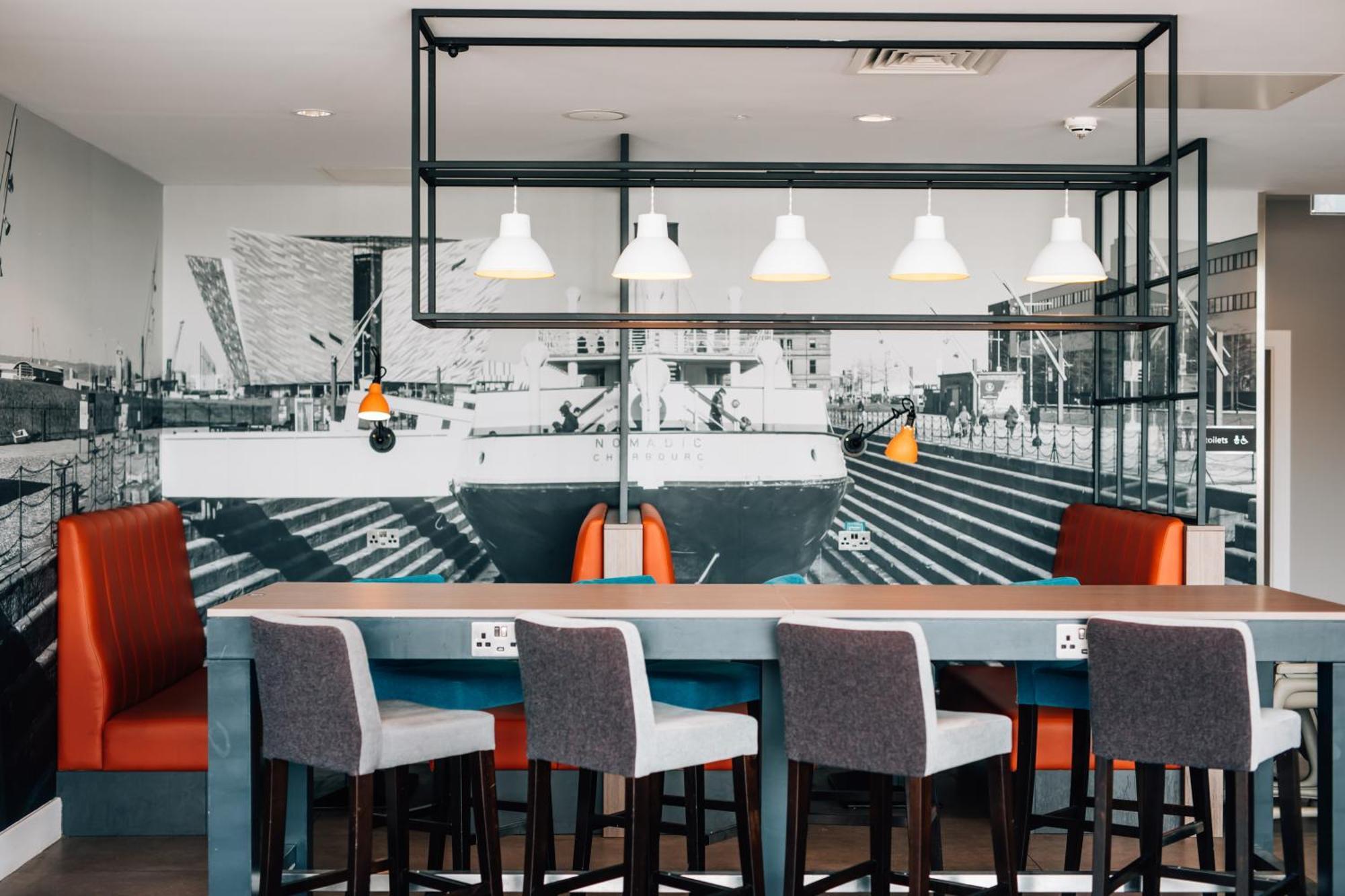 Hampton By Hilton Belfast City Centre Экстерьер фото